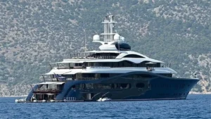 يخت مارك زوكربيرج الفاخر بقيمة 300 مليون دولار يثير جدلاً بيئياً بسبب استهلاك الوقود الضخم